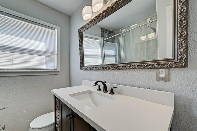 Building Photo - 8414 Flintridge Dr