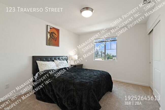 Building Photo - 123 Traverso St.