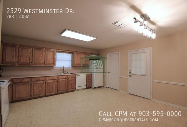 Building Photo - 2529 Westminster Dr