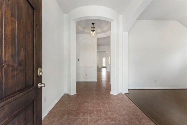 Building Photo - 28519 Lockeridge View Dr