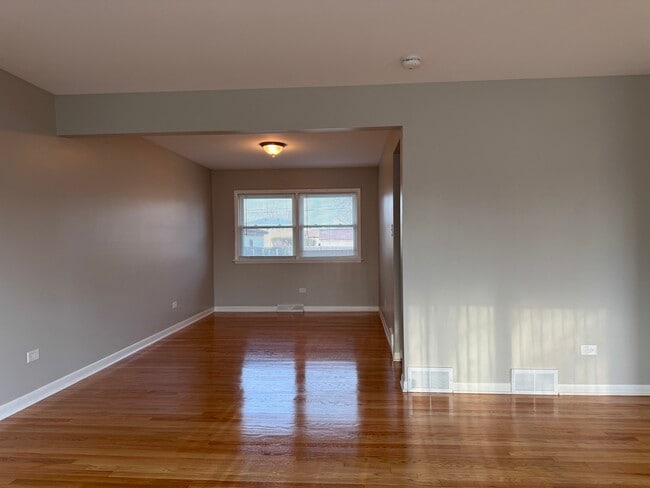 Building Photo - 16856 School St