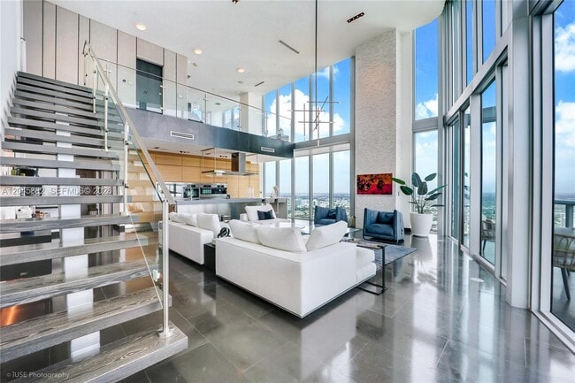 Building Photo - 888 Biscayne Blvd