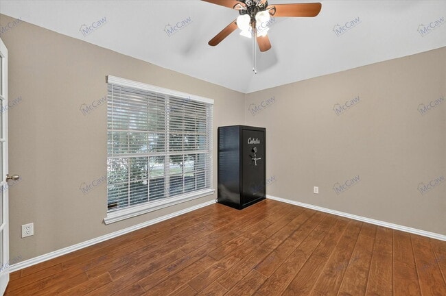 Building Photo - 9068 Weller Ln