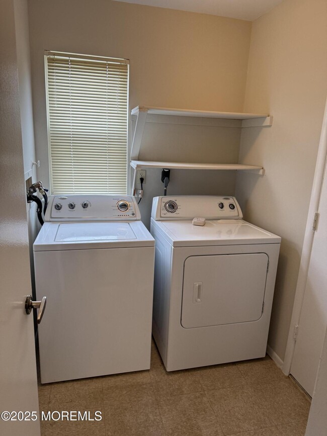 Building Photo - 19 Marlow Ave