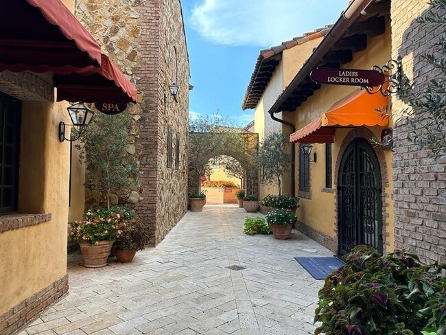 Building Photo - 16029 Volterra Point