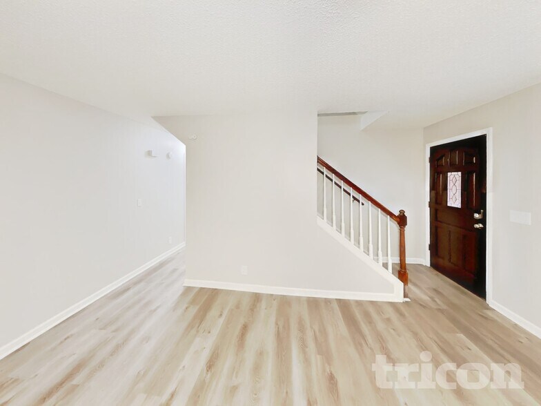 Building Photo - 730 Brushy Ridge Dr