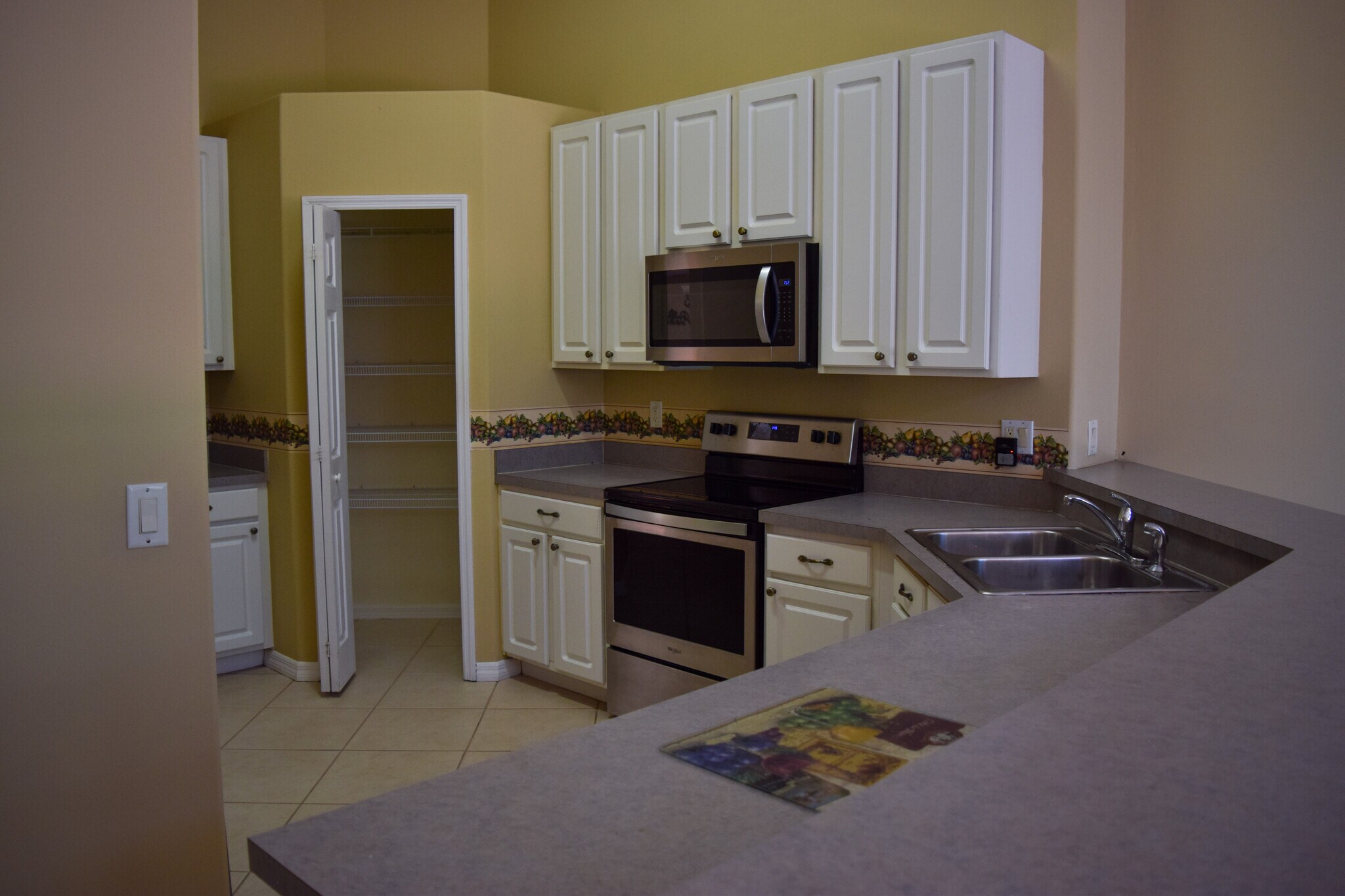 Building Photo - 4119 Forest Island Dr