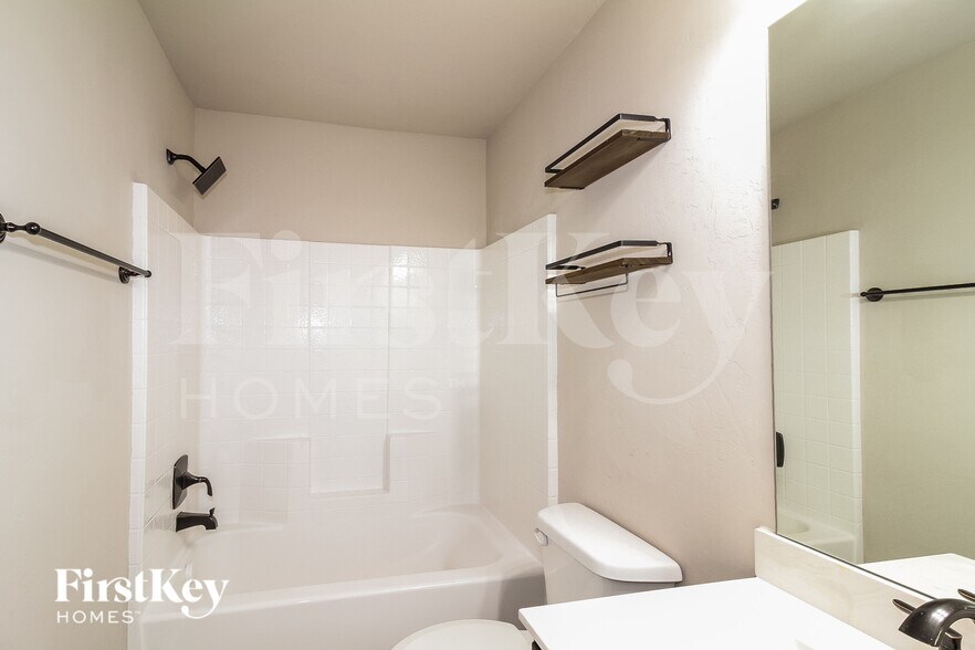 Building Photo - 19708 Forsythe Dr