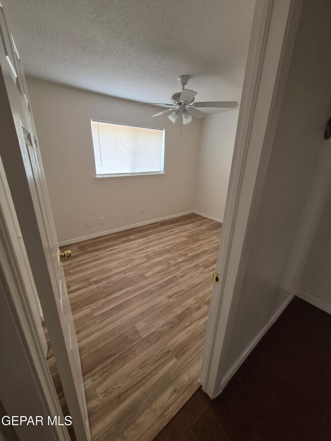 Building Photo - 6644 Mariposa Dr