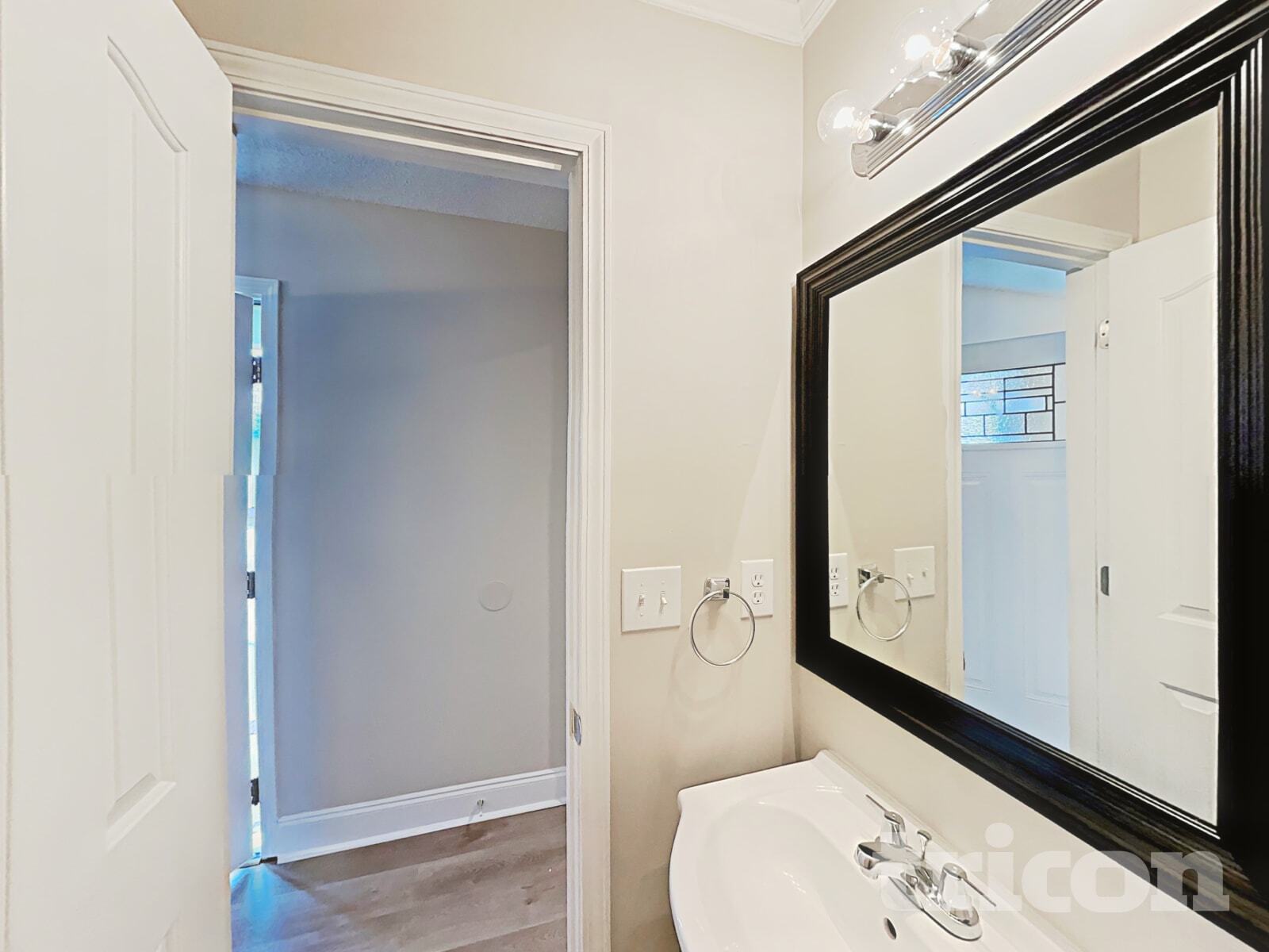 Building Photo - 9316 White Aspen Pl
