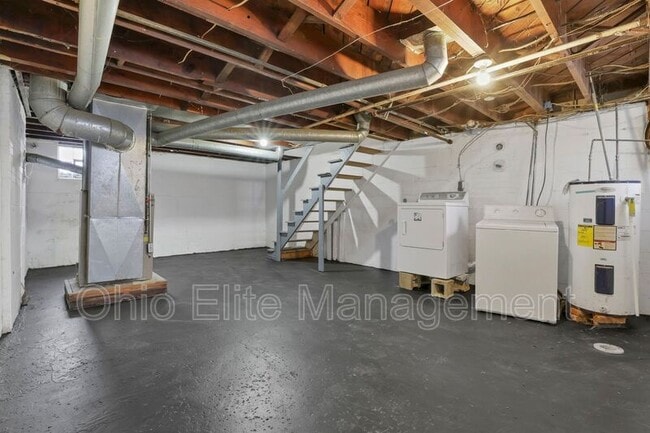 Building Photo - 2235 Homestead Dr