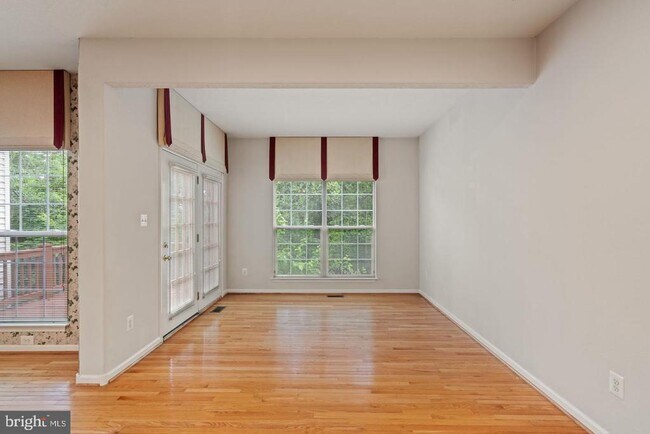 Building Photo - 13280 Maple Creek Ln