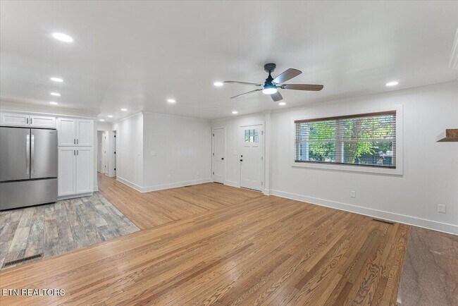 Building Photo - 221 Medford Rd