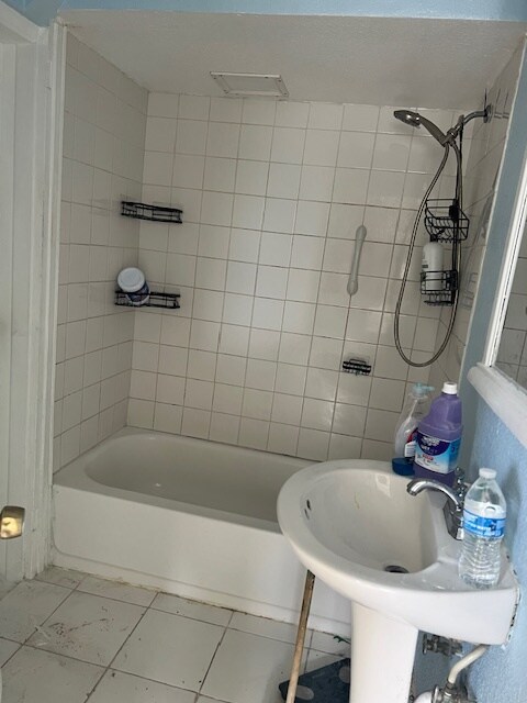 Building Photo - 38 Alamanda Dr