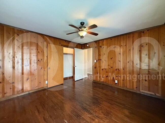 Building Photo - 1602 E Nall St