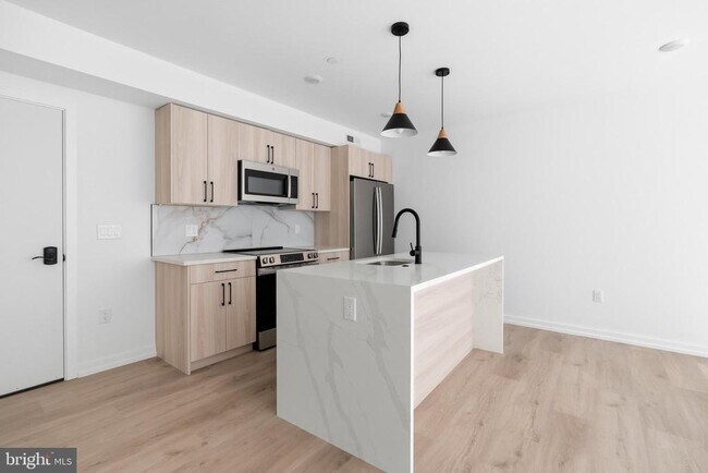 Building Photo - 209 New St