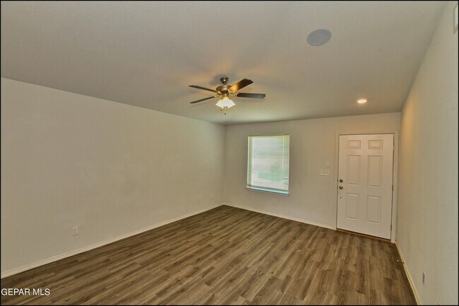 Building Photo - 952 Orangetip Dr