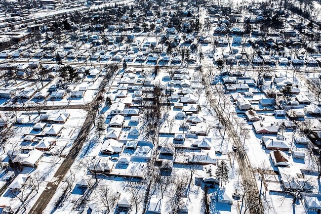 Building Photo - 17555 Howe Ave