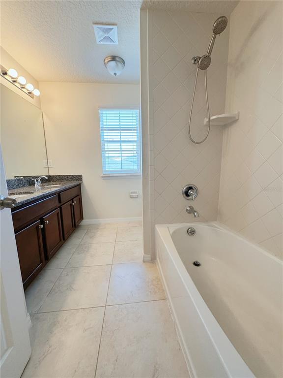 Building Photo - 2428 Chateau Lp