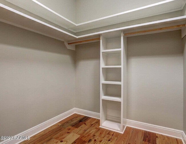 Building Photo - 121 Flagg Pl