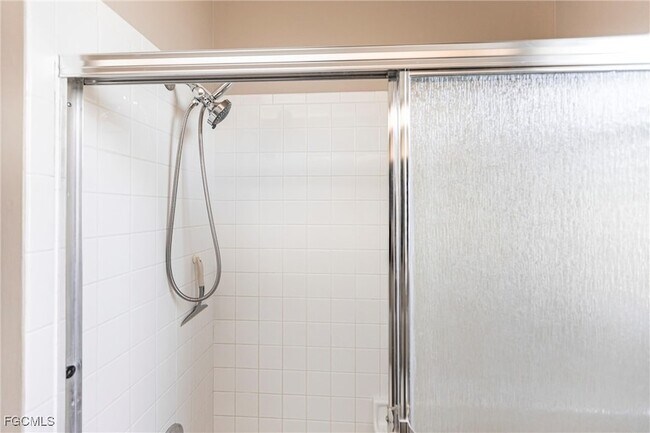 Building Photo - 8361 Trentwood Ct