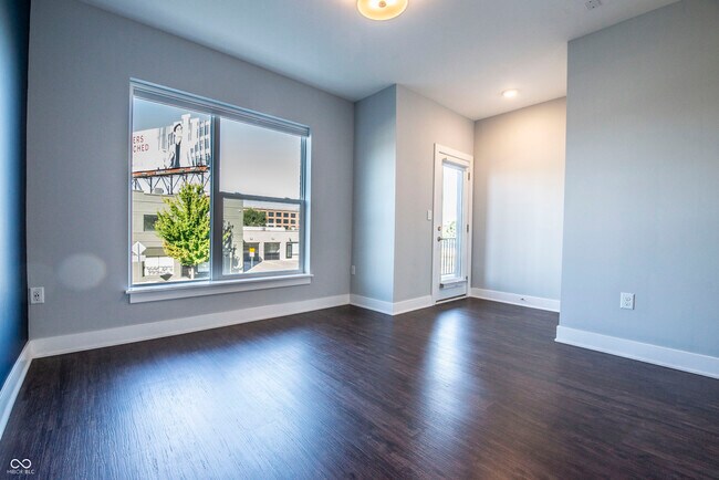 Building Photo - 727 N Illinois St
