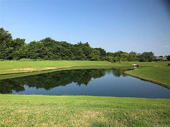 Building Photo - 3 Bed | 2 Bath in Owasso!