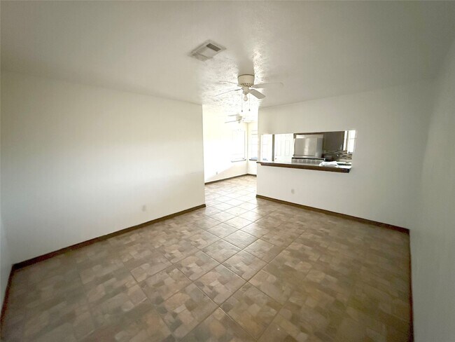 Building Photo - 7130 Kings Dr