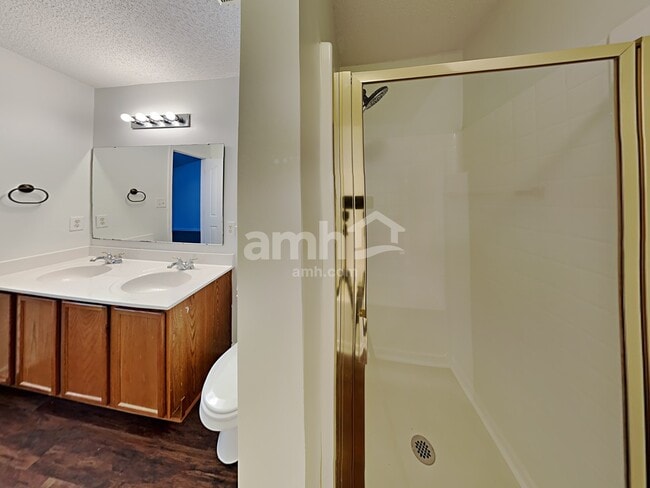 Building Photo - 7739 Sullivans Trace Dr