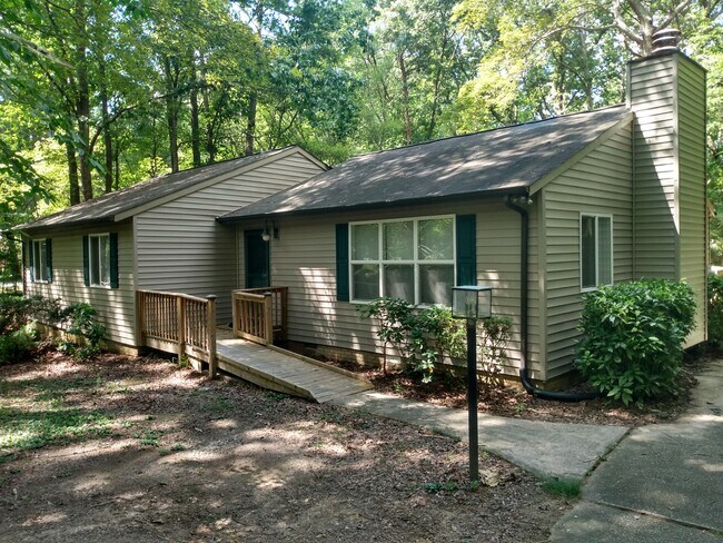 Primary Photo - 724 Wendy Way