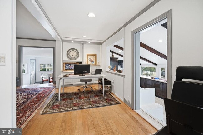 Building Photo - 11641 Glen Rd