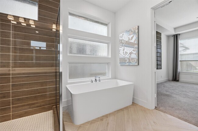 Building Photo - 32018 Crested Knl Ct