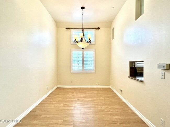 Building Photo - 255 N Skyline Dr