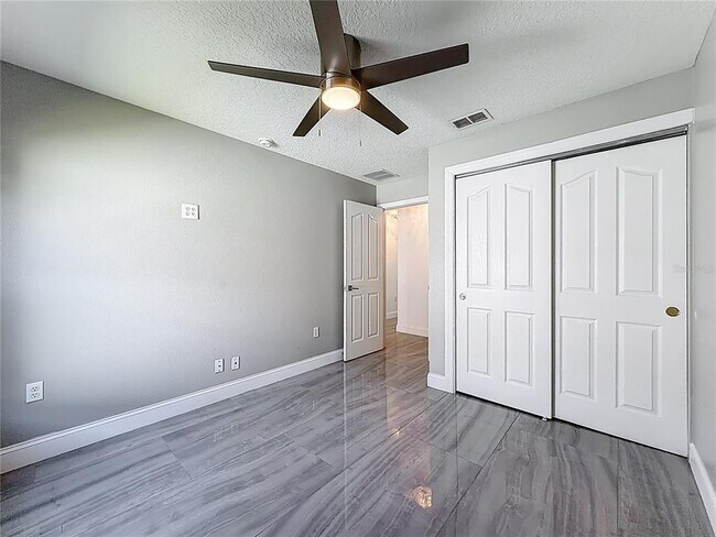 Building Photo - 12844 Oulton Cir