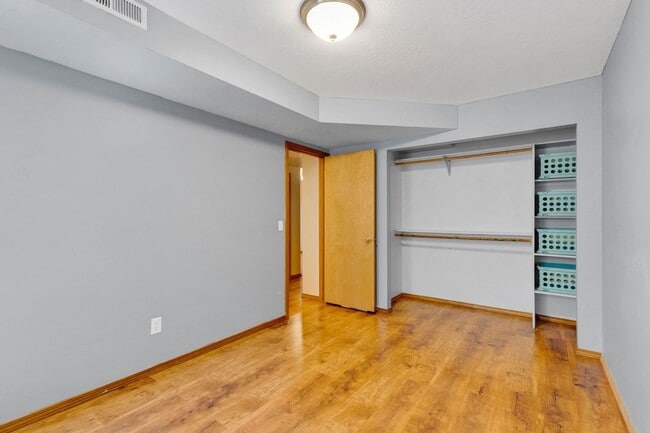 Building Photo - Single Family Home in LOLO, 4 bed / 3 bath...