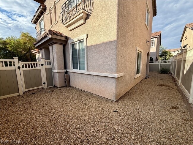 Building Photo - 930 Wembly Hills Pl