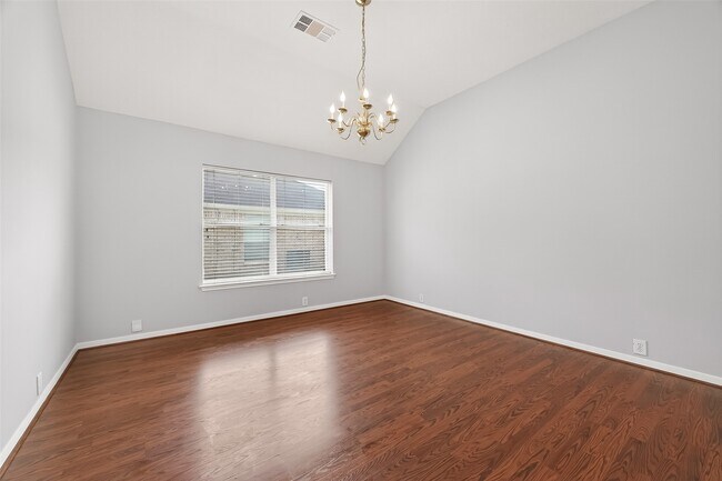 Building Photo - 3135 Silver Cedar Trail