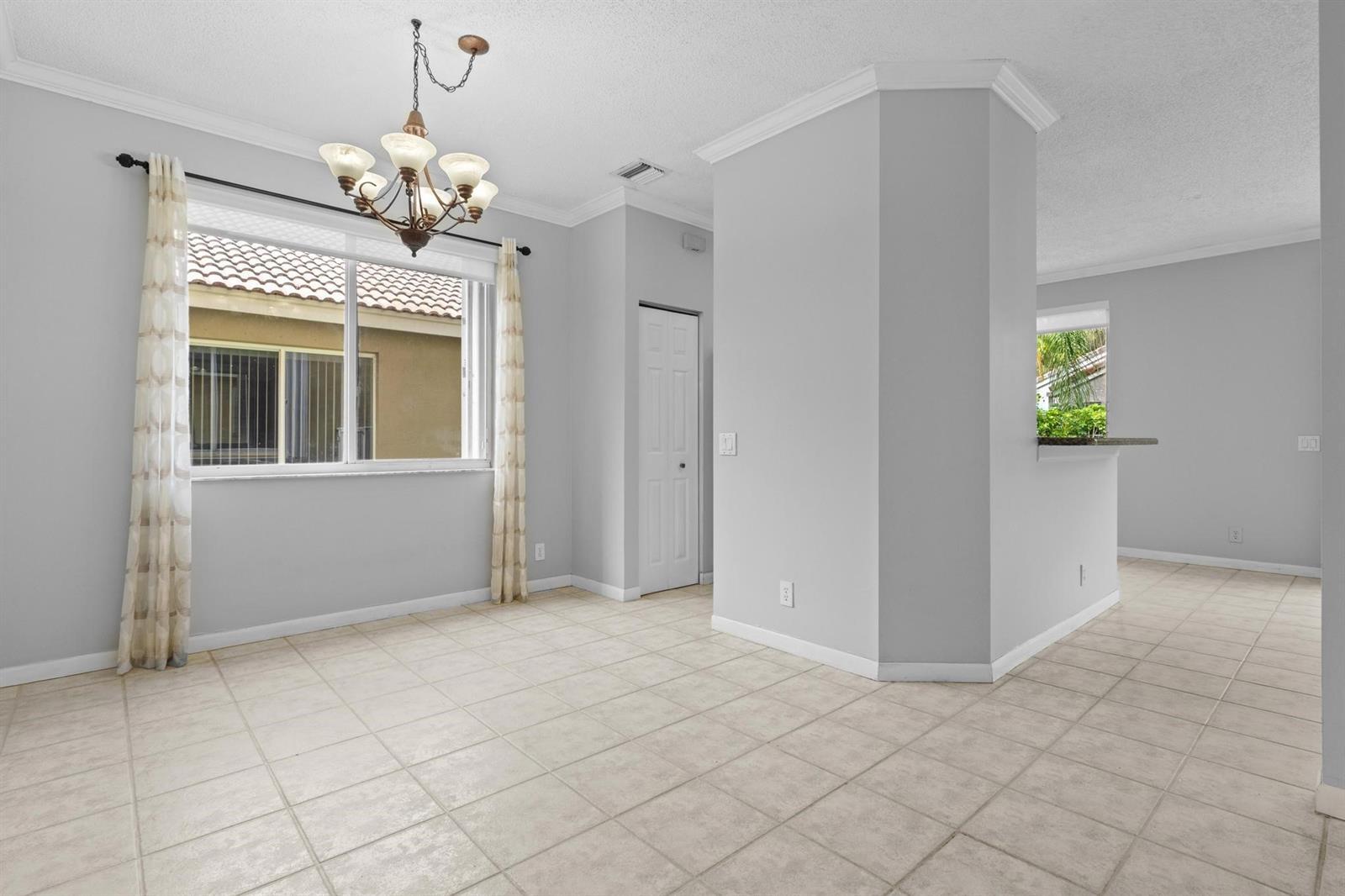 Building Photo - 4319 Greenbriar Ln
