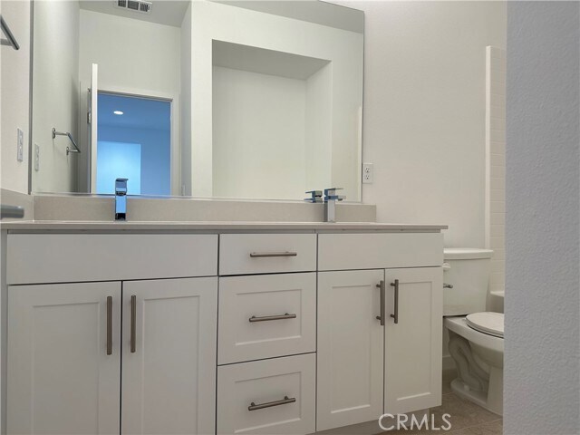 Building Photo - 665 E Foothill Blvd