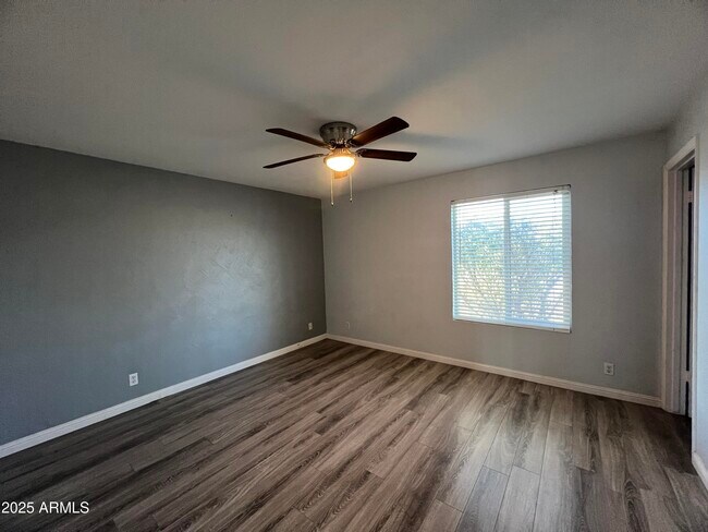 Building Photo - 7229 N 41st Dr