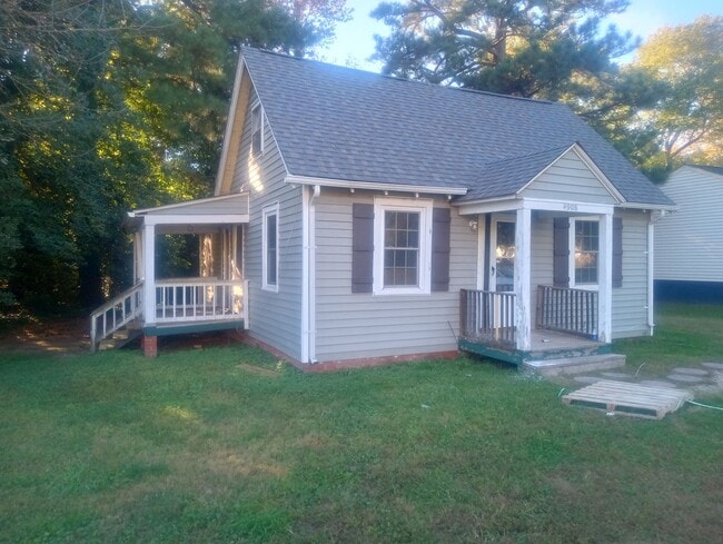 Building Photo - Henrico East