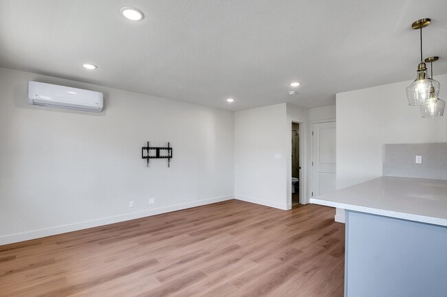 Building Photo - Malaga-GJA