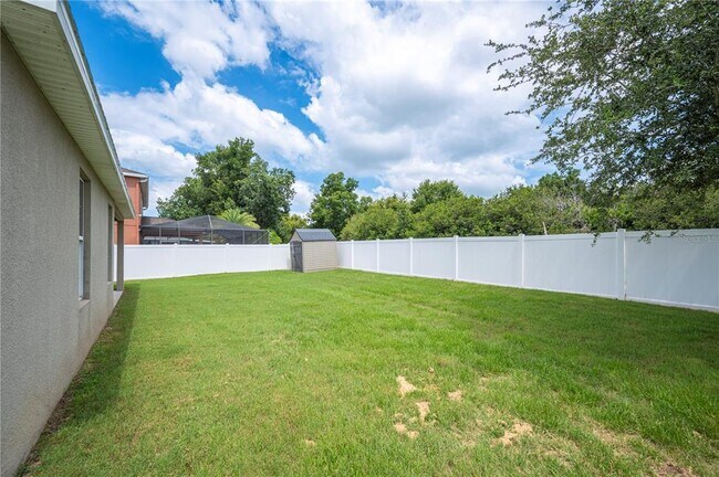 Building Photo - 1900 Wind Meadows Dr