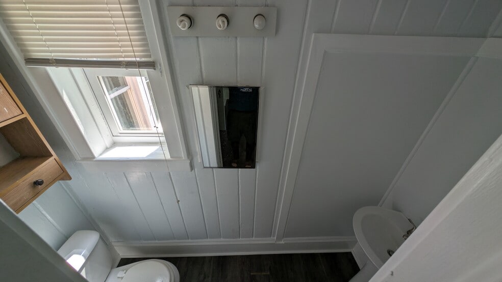 Half Bath - 402 E Mulberry St