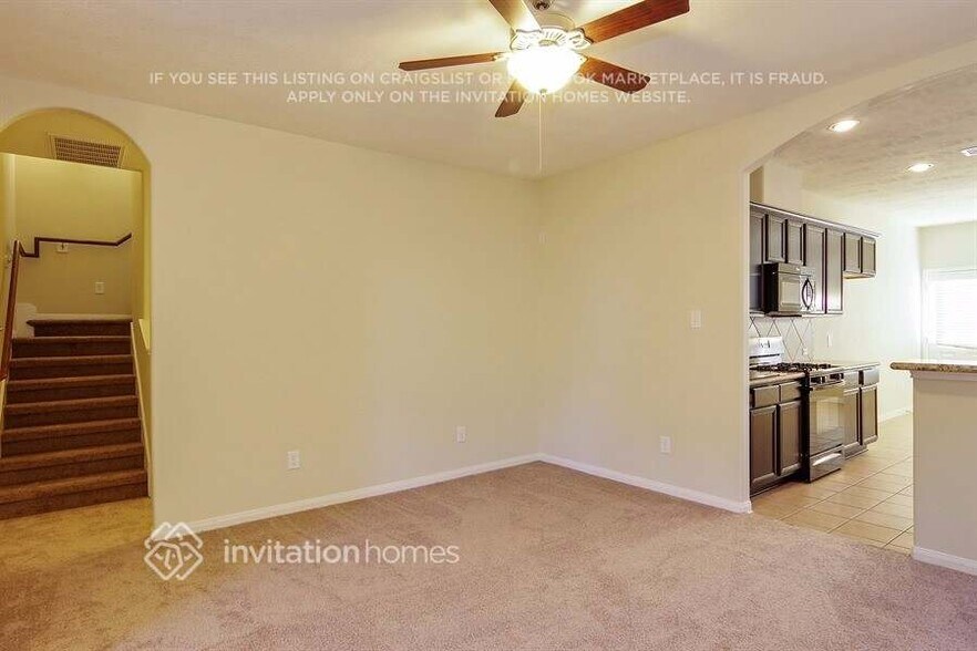 Building Photo - 30615 Woodson Trace Dr