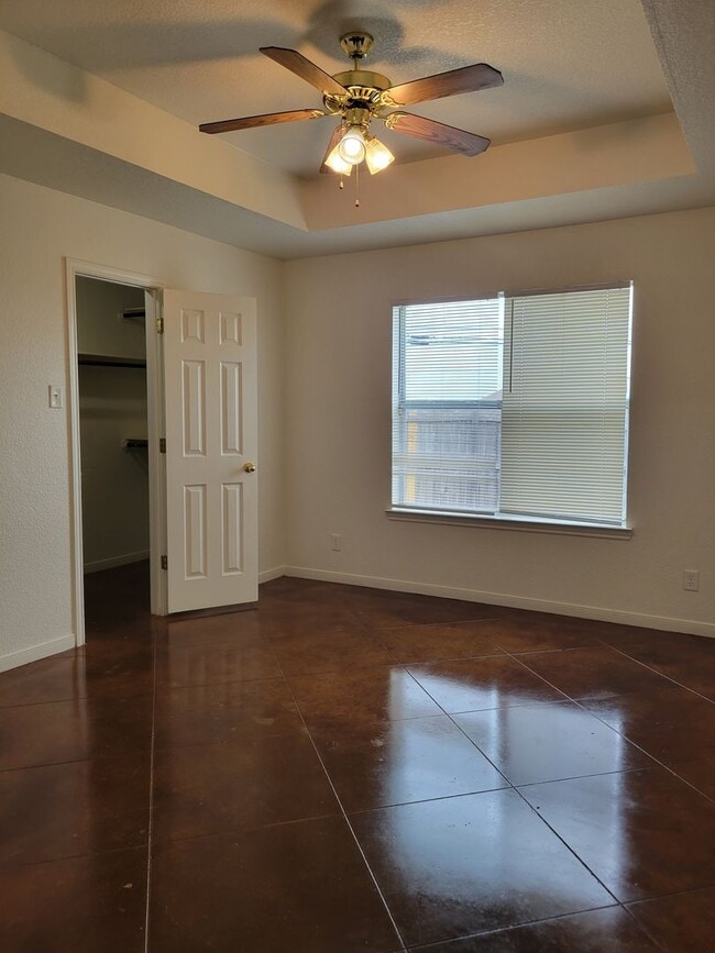 Building Photo - 3503 Dustin Ct