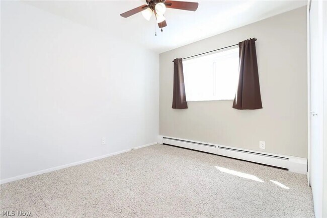 Bedroom - 14567 Madison Ave