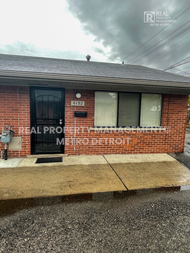 Building Photo - 4192 Drouillard St