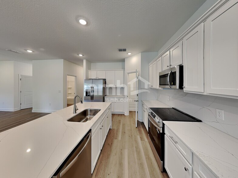 Building Photo - 3312 Snyder Ave