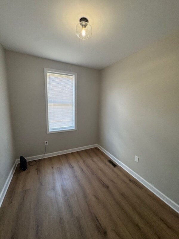 Building Photo - 2216 Whittier Ave